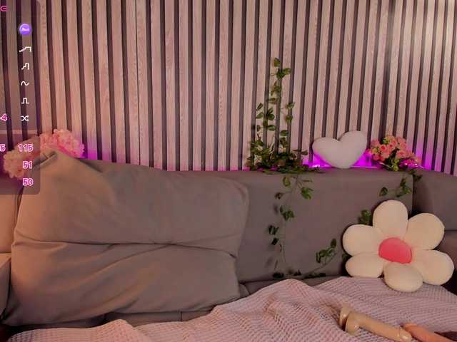 Casey-Sweeet live cam on BongaCams
