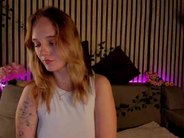 Casey-Sweeet webcam
