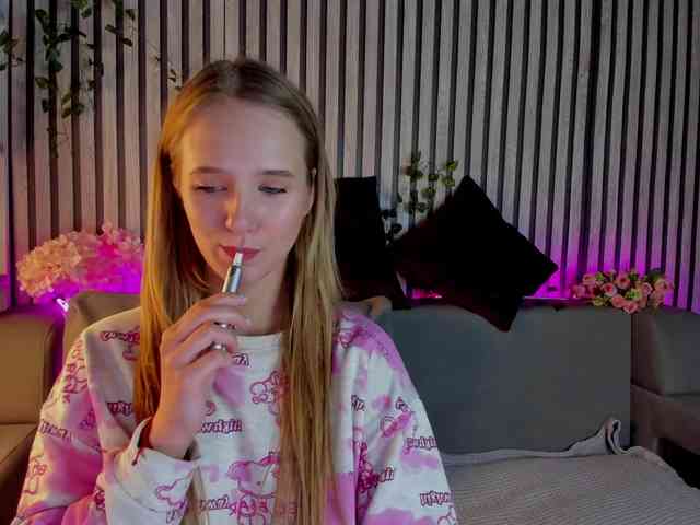 Casey-Sweeet webcam
