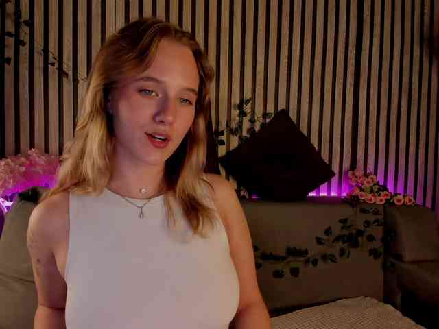 Casey-Sweeet webcam