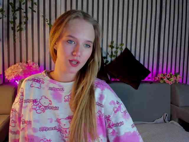 Casey-Sweeet webcam