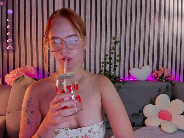 Casey-Sweeet webcam