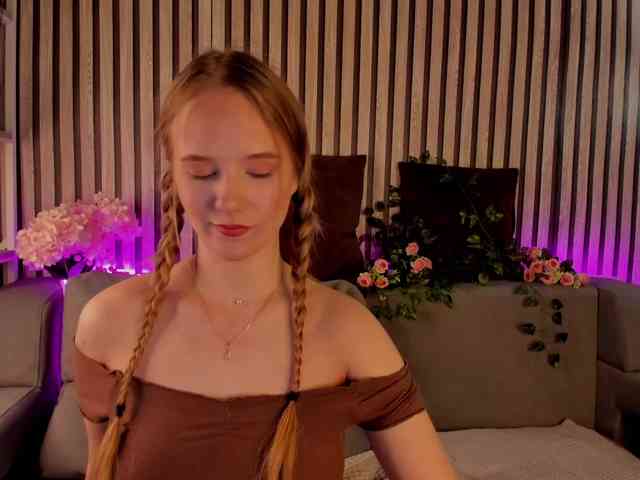 Casey-Sweeet webcam