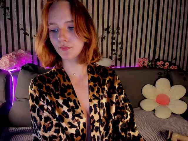 Casey-Sweeet Sex Cam Show