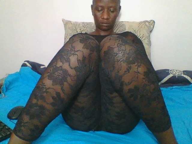 Silentqueen93 live cam on BongaCams