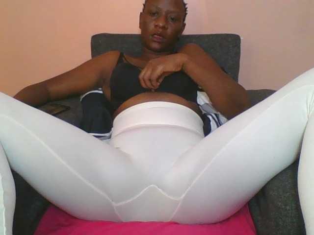 Silentqueen93 live cam on BongaCams