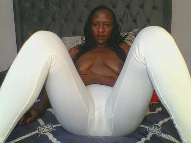 Silentqueen93 live cam on UnifiedCams