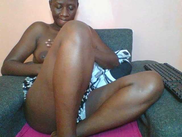 Silentqueen93 live cam on BongaCams