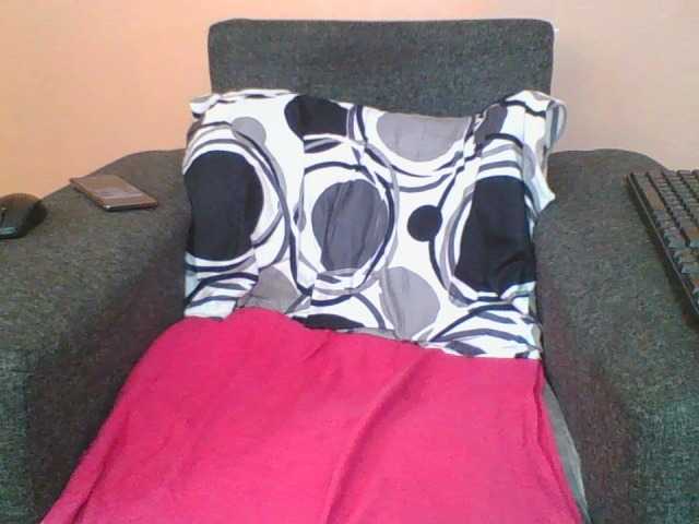 Silentqueen93 live cam on BongaCams