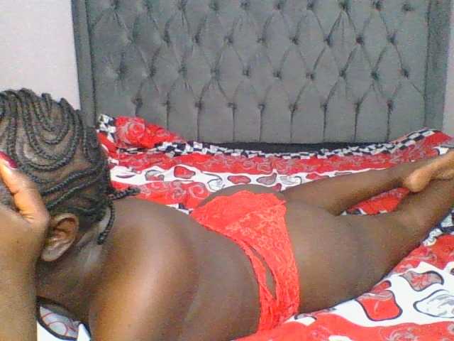 Silentqueen93 live cam on BongaCams