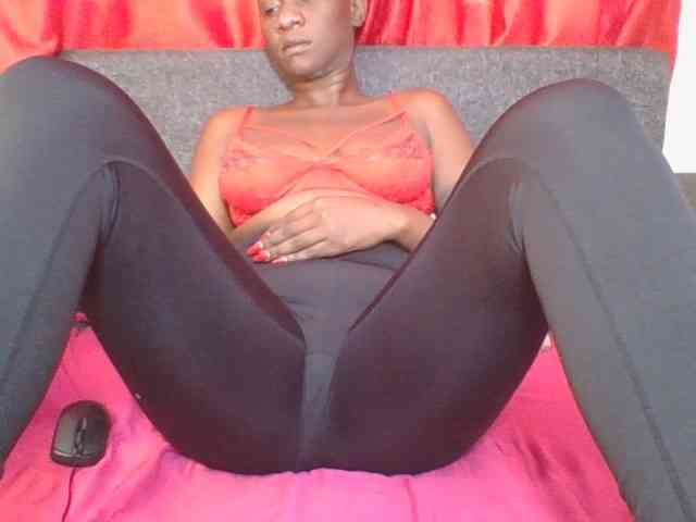 Silentqueen93 webcam