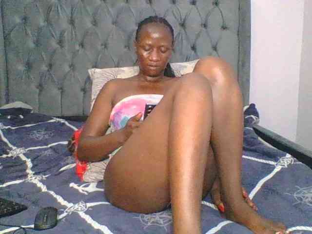 Silentqueen93 webcam