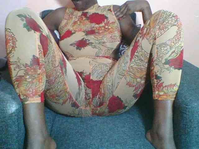 Silentqueen93 webcam