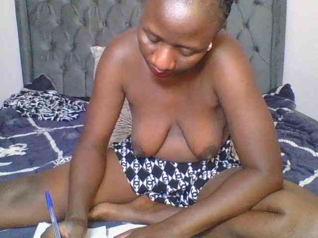 Silentqueen93 webcam