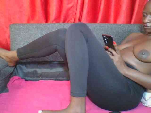 Silentqueen93 webcam