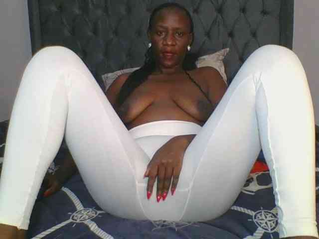 Silentqueen93 webcam