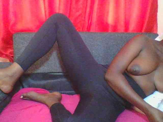 Silentqueen93 webcam