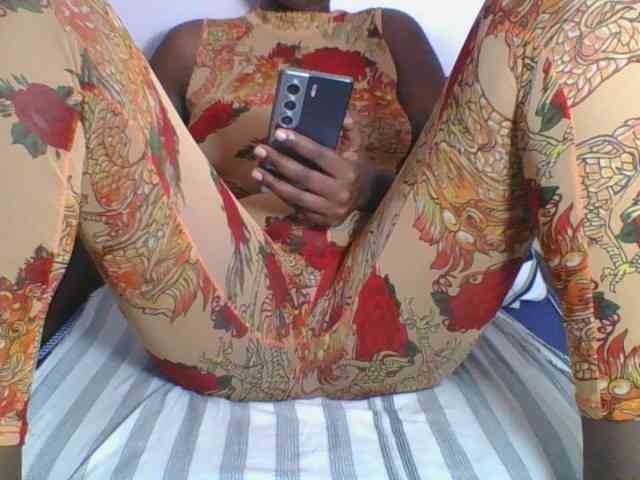 Silentqueen93 webcam