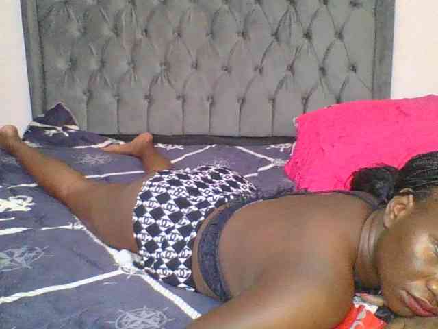 Silentqueen93 webcam