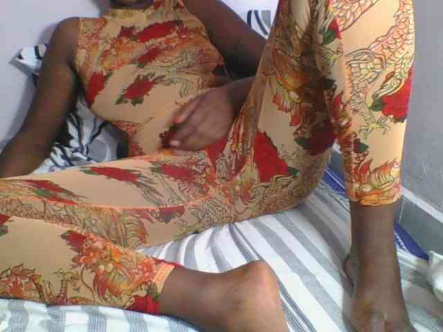 Silentqueen93 webcam