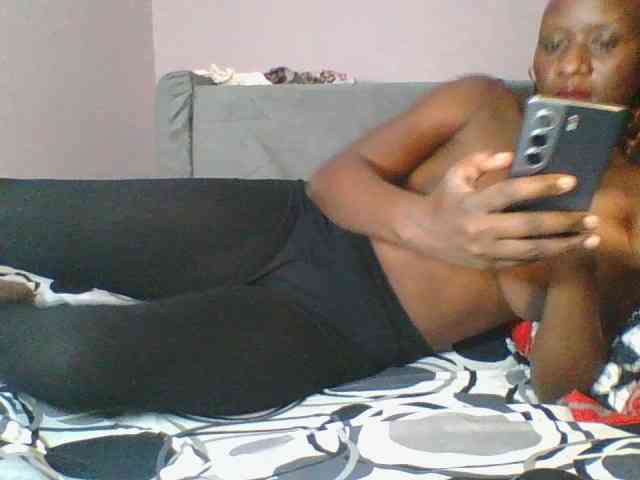 Silentqueen93 webcam