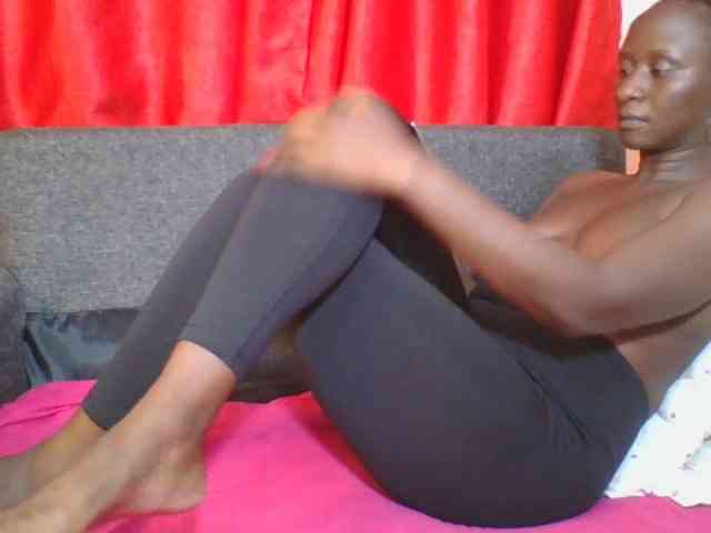 Silentqueen93 webcam