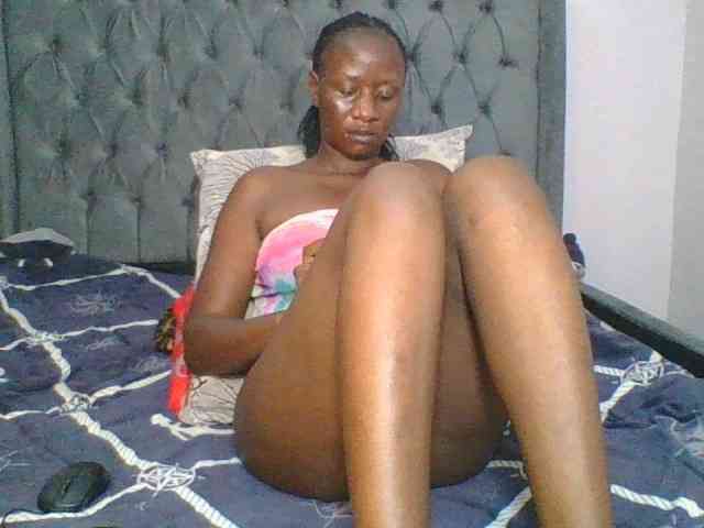 Silentqueen93 webcam