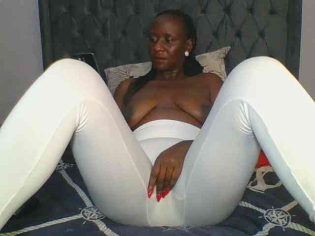 Silentqueen93 webcam