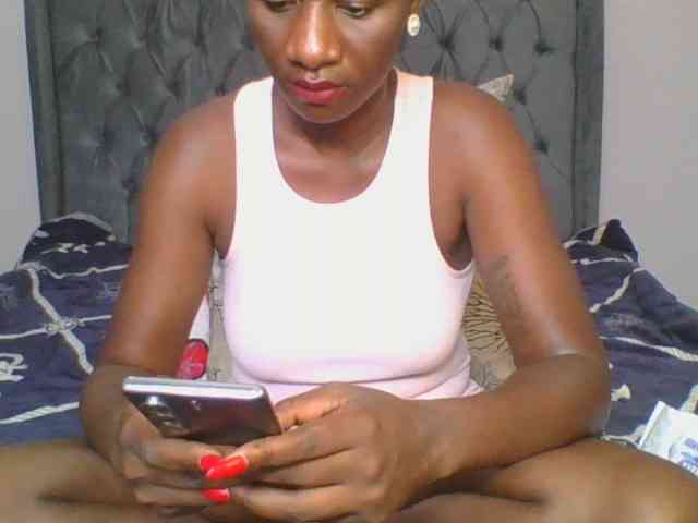 Silentqueen93 webcam