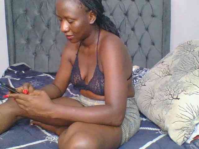 Silentqueen93 webcam