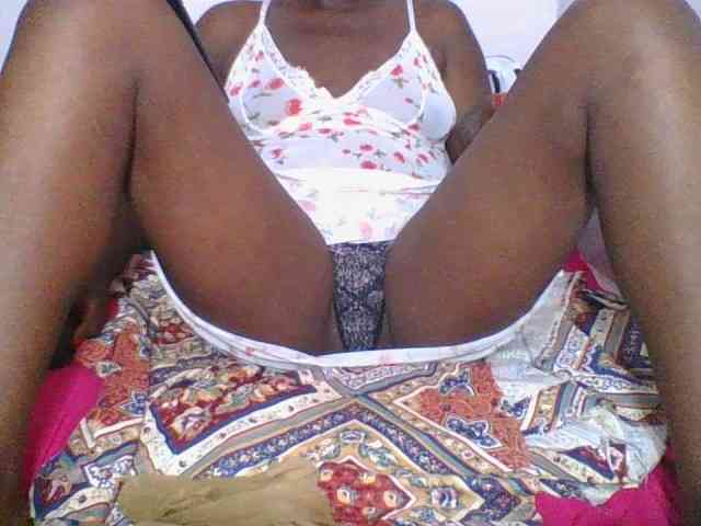 Silentqueen93 webcam