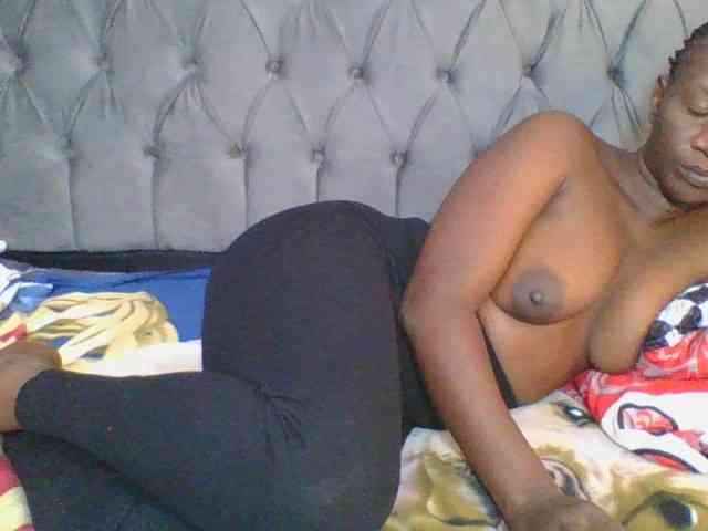 Silentqueen93 webcam