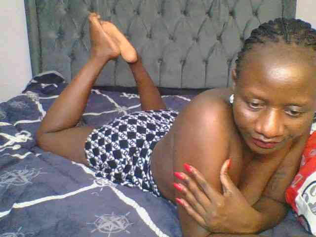 Model: SilentQueen93