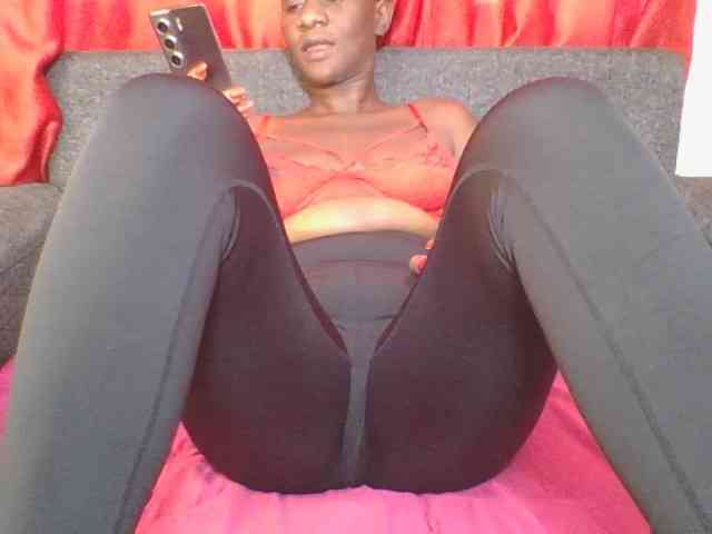 Silentqueen93 webcam