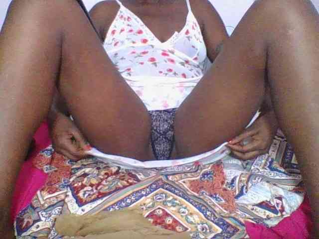 Silentqueen93 webcam