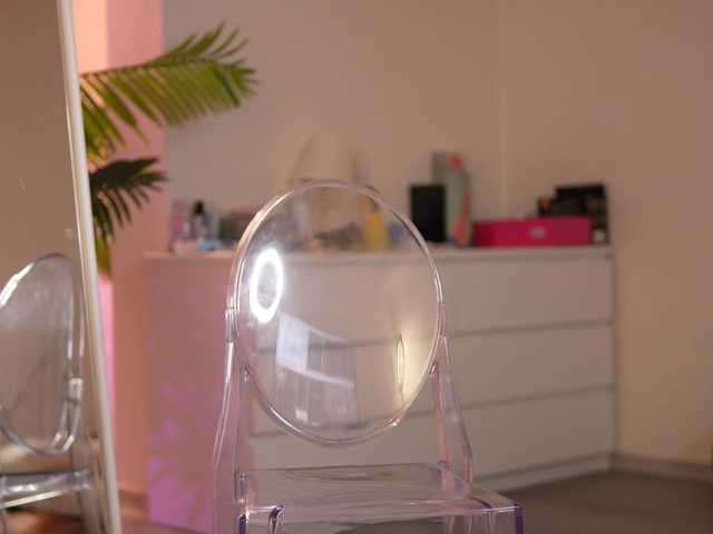 LalaRoze live cam on BongaCams