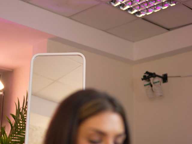 LalaRoze live cam on BongaCams