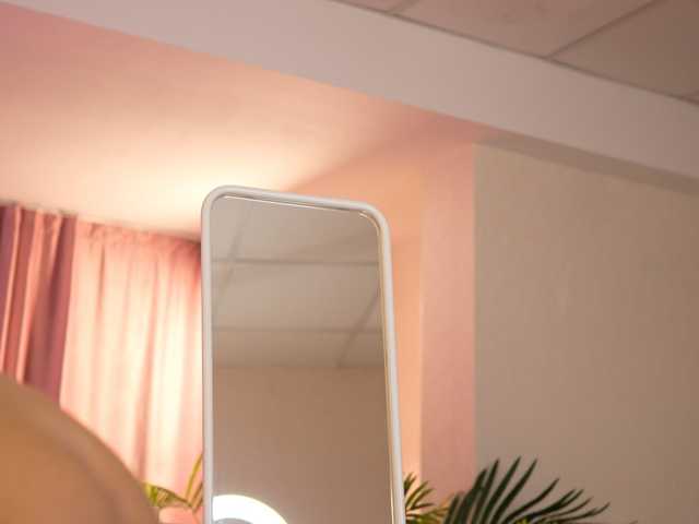 LalaRoze live cam