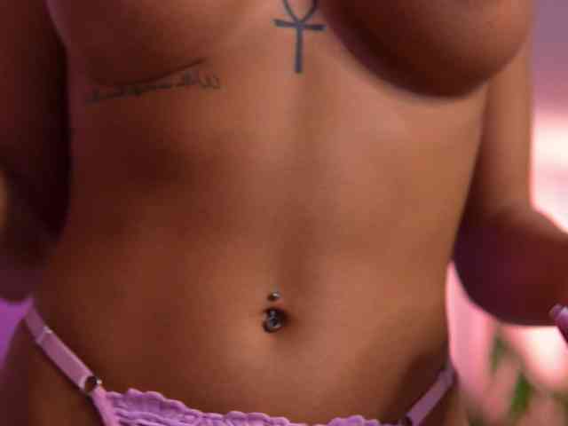 LalaRoze webcam