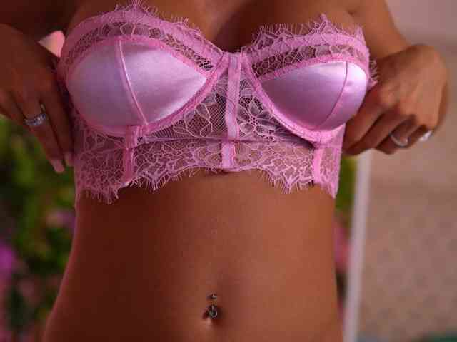 LalaRoze webcam