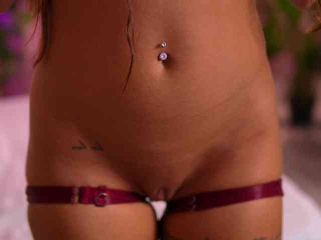 LalaRoze webcam