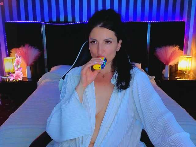MissRossi live webcam show