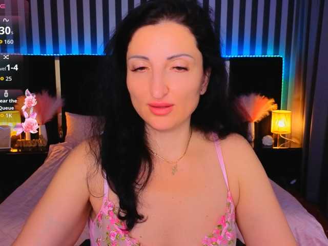 MissRossi, live now on BongaCams