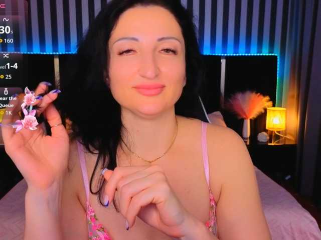 MissRossi, live now on BongaCams