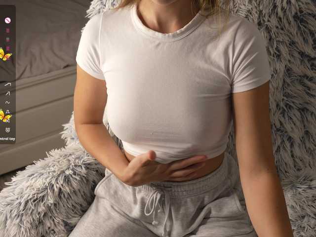 YourLovelyLily live cam on BongaCams