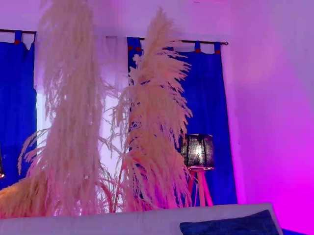 nathalia-correa live cam on BongaCams