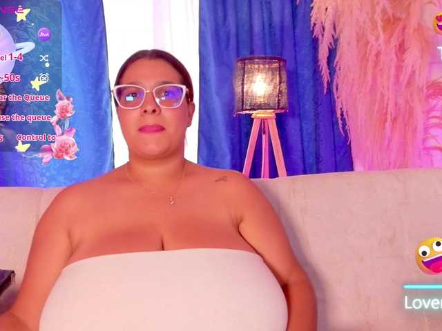 nathalia-correa live cam preview