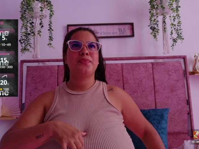 nathalia-correa live cam on BongaCams