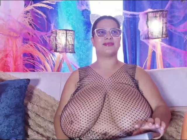 nathalia-correa live cam on BongaCams