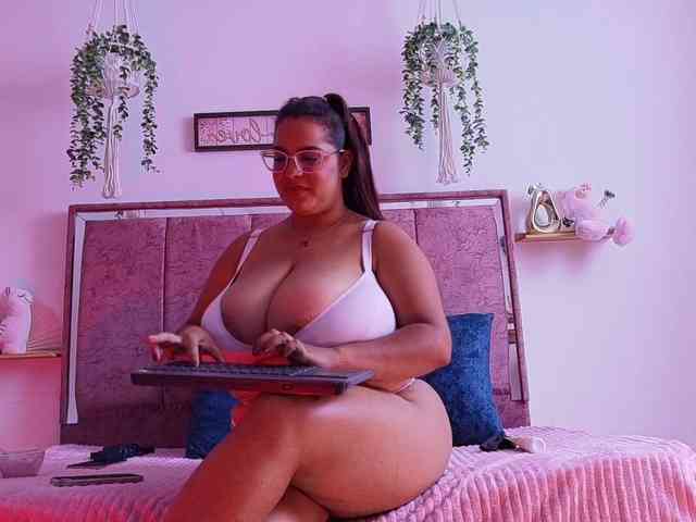 nathalia-correa webcam
